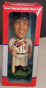 lot 318 image: CAL RIPKEN BOBBLE HEAD FIGURE IN BOX