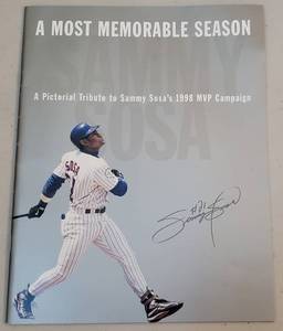 lot 323 image: 1998 SAMMY SOSA A MOST MEMORABLE SEASON PICTORIAL MAGAZINE