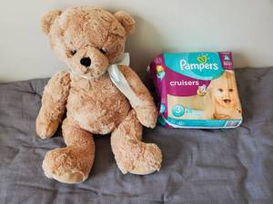 lot 10 image: Plush Teddy Bear & Pampers Diapers