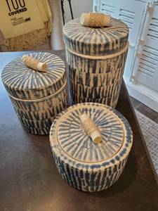 lot 42 image: Jabal Ceramix & Wood Containers