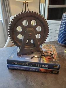 lot 60 image: Decorative Ceramic Gear
