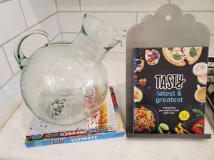 lot 74 image: Glass Pitcher, 3 Tasty Cookbooks & Metal Cookbook Stand