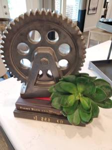 lot 79 image: Ceramic Gear, Faux Succulent & 2 Books