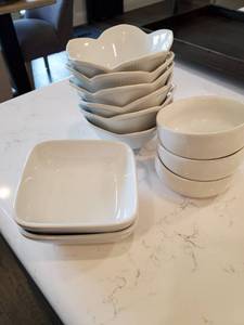 lot 80 image: Variety of Small White Ceramic Bowls