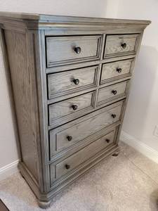 lot 113 image: Eight Drawer Dresser by Jarsam Wood Co