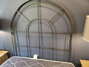 lot 119 image: Metal Arched Full Headboard or Wall Decor