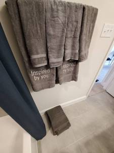 lot 211 image: Grey Towels
