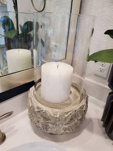 lot 178 image: Candle Holder with Textured Floral Vase & Glass Chimney