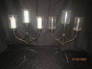 lot 17 image: DUO 32 HEIGHT&nbsp WROUGHT METAL 3 ARM PILLAR CANDELABRA HURRICANE GLASS CANDLE HOLDERS&nbsp FLOOR STANDING 0R CENTERPIECE