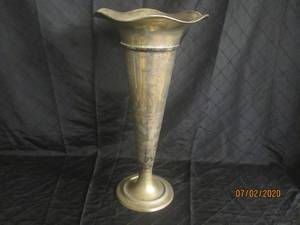 lot 25 image: 23  HEIGHT ANTIQUE SILVER TRUMPET VASE WITH SCALLOPED RIM&nbsp12  DIAM