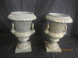 lot 84 image: DUO 14 HEIGHT TERRACE ACCENTS PATIO POLYRESIN CLASSICAL URNS