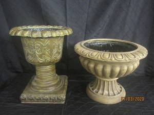 lot 87 image: DUO CLASSICAL INDOOR OUTDOOR URNS&nbsp14  HEIGHT&nbsp &amp 18  HEIGHT&nbsp