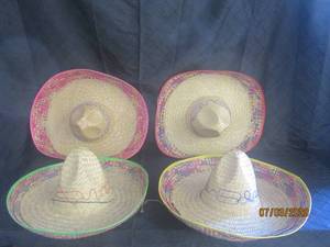 lot 177 image: TOTAL OF 4 MEXICAN PALM STRAW SOMBRERO&nbsp