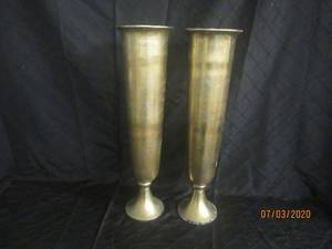 lot 42 image: DUO 23 12  HEIGHT GOLD VASES MADE IN INDIA&nbsp