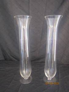 lot 165 image: DUO CYS EXCEL GLASSWARE HANDBLOWN TRUMPET FLARE RIM CENTERPIECE GLASS VASE 21.25 HEIGHT&nbsp