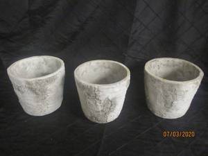 lot 198 image: TOTAL OF 3 REGENCY INTERNATIONAL STONE BIRCH ROUND PLANTER&nbsp&nbsp6.7 X 5.8&nbsp