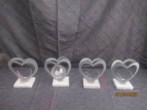 lot 200 image: TOTAL OF 4 DECORATIVE METAL HEART SHAPE CANDLE HOLDERS WITH STONE&nbsp MARBLE BASE 7 H&nbsp