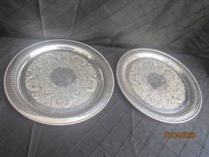 lot 217 image: DUO &nbsp 15 DIAM&nbsp WM ROGERS 4372P SILVER PLATED PLATTER TRAYS&nbsp