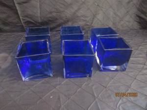 lot 246 image: COBALT BLUE SQUARE OPENING GLASS VASE&nbsp&nbsp3.5 X 3.5&nbsp