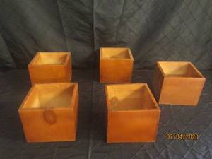 lot 310 image: TOTAL OF 5 WOOD PLANTER BOXES&nbsp&nbsp6 X 6 X 5H