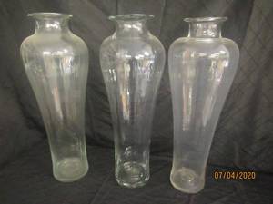 lot 317 image: TOTAL OF 3 CLEAR BOTTLE NECK CLEAR 24.5 HEIGHT VASE&nbsp