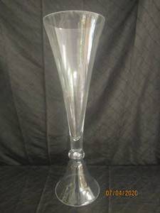 lot 326 image: CLEAR GLASS&nbsp TRUMPET &nbsp VASE&nbsp&nbsp31.5 H&nbspRIM - 9.75 DIAMETER&nbsp