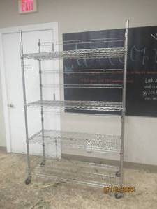 lot 334 image: 4 SHELF CHROME WIRE MOBILE SHELVING&nbsp
