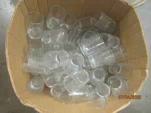 lot 355 image: GENEROUS AMOUNT OF CLEAR GLASS VOTIVE CANDLE HOLDERS&nbsp