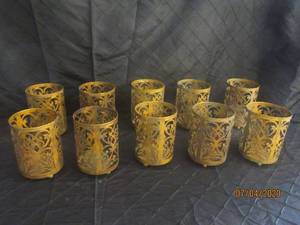 lot 281 image: TOTAL OF 10 METAL 6 H&nbsp CANDLE HOLDERS 57908-E&nbspINDOOROUTDOOR PATIO