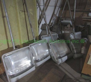 lot 9 image: Holophane AV400 Halogen parking lot lights 91 tall, lamp size 25 x 22 plus