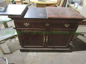 lot 72 image: Portable serving buffet cabinet