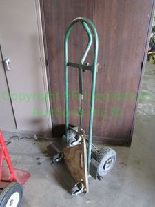 lot 84 image: Hand truck and floor cart