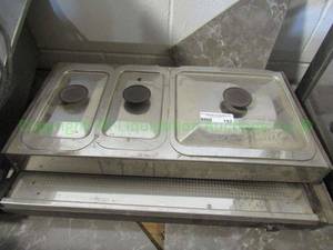 lot 182 image: Commercial stainless steel three section chafing pan