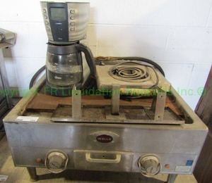 lot 184 image: Wells manufacturing Co. stainless steel cook grill model G-13 plus