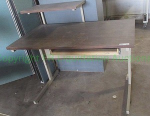 lot 208 image: Laminate top metal base student desk