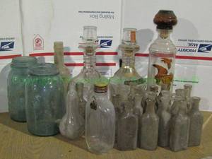 lot 90 image: Vintage & Antique Ball and glass medicine bottles plus