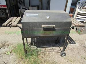 lot 399 image: Brinkman grill king outdoor barbecue grill