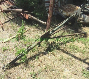 lot 421 image: Pull behind tractor farm implement