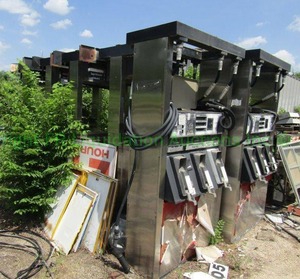 lot 450 image: Multi nozzle fuel station pumps 7 total