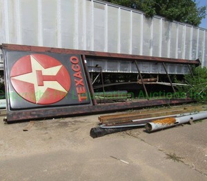 lot 455 image: Large Texaco sign double sided assembly approx. 20ft-25ft tall