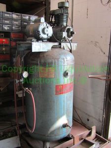 lot 262 image: Kellogg American air compressor 50 gallon tank