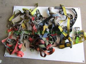 lot 264 image: Assorted safety straps plus