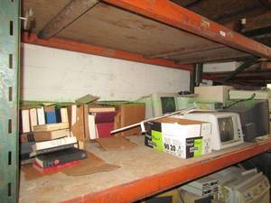 lot 288 image: Contents of shelf including books, vintage computer hardware as shown