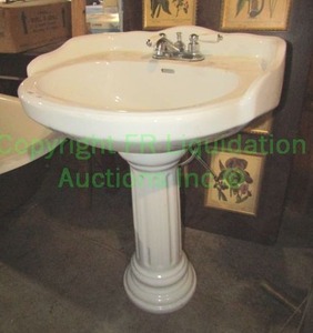 lot 283 image: Porcelain pedestal sink 36 x 25