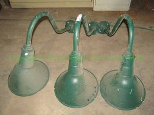 lot 278 image: Bolite retro style exterior lamps