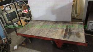 lot 322 image: FLATBED WITH WOODEN TOP