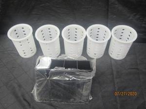 lot 399 image: TOTAL OF 5 VOLLRATH PLASTIC FLATWARE CYLINDERS &amp 1 BLACK 4 SECTION SERVING TONG HOLDER&nbsp