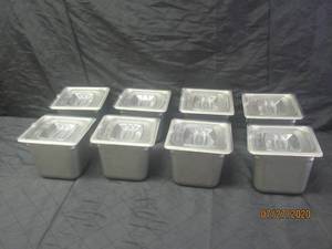 lot 346 image: 8 VOLLRATH SUPERPAN STAINLESS STEEL 30362 WITH RUBBERMAID PLASTIC LID