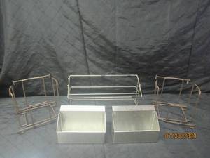 lot 401 image: TOTAL OF 5 CONDIMENT CADDYS
