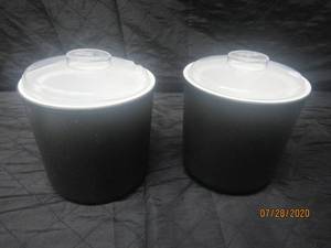 lot 404 image: DUO CARLISLE CM1030 BLACK 2QT COLDMASTER COLD CROCK WITH CLEAR LID&nbsp